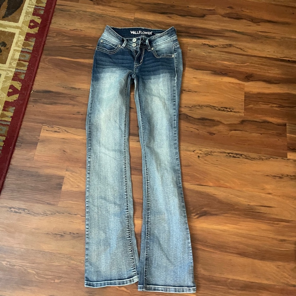 Wallflower jeans